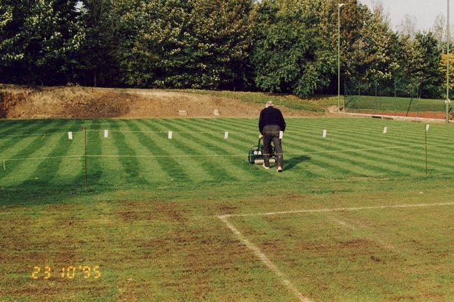 12 Untitled-Scanned-14_edited-1.jpg - Doug Taylor giving the lawn the 1st cut in October 1995 - brilliant .. (note lawn No 2 scarified and top dressed at the end of the season).